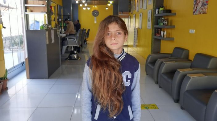 Bursa'da 12 yaşındaki çocuk ilk kez saçlarını kesti