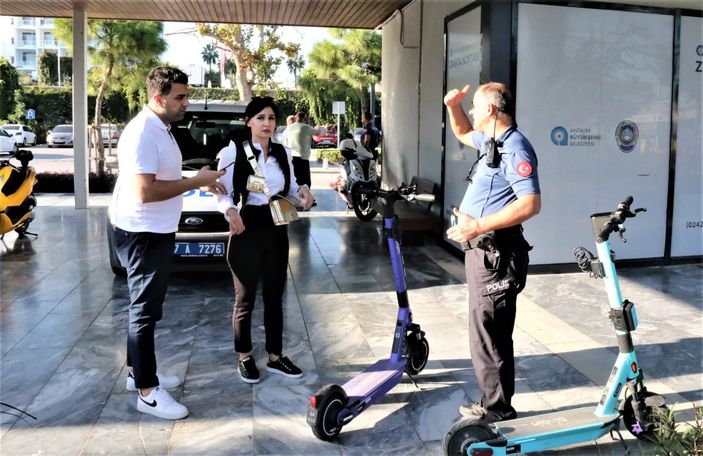 Antalya'da skuter kullanıcılarına denetim