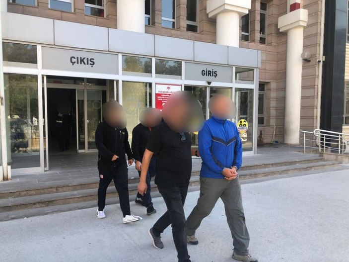 Aydın'da FETÖ şüphelileri yurt dışına kaçarken yakalandı