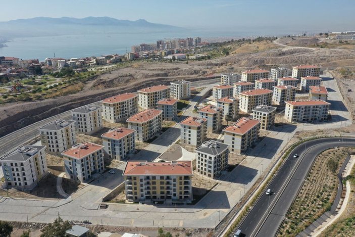 İzmir'de deprem konutları yıl sonunda tamamlanacak