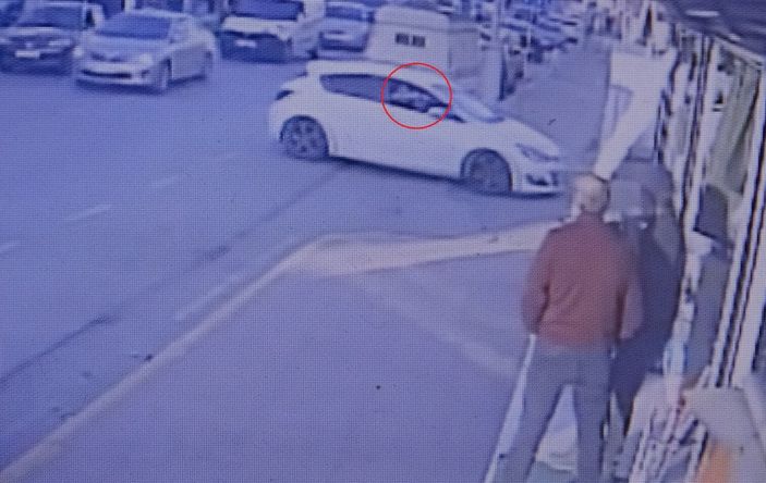 i Kocaeli'de takip ettiği husumetlisinin pompalı tüfekle yaraladı