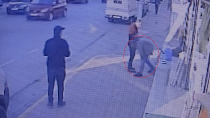 i Kocaeli'de takip ettiği husumetlisinin pompalı tüfekle yaraladı