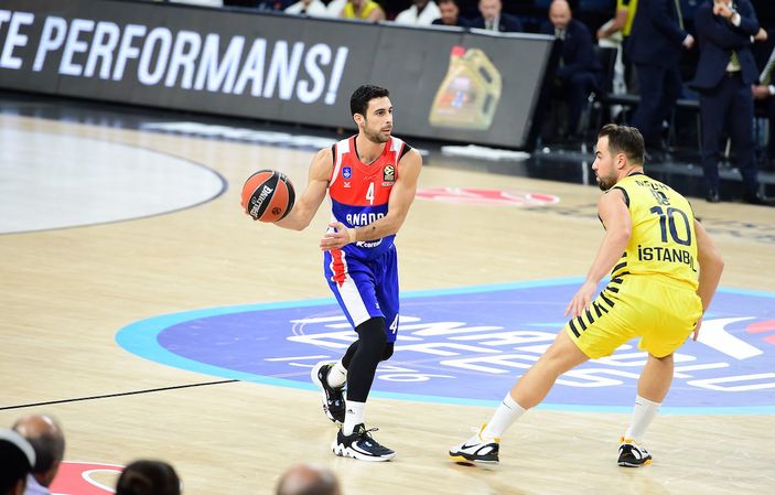 Türk derbisinin kazananı Fenerbahçe