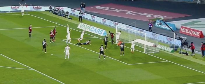 Galatasaray'ın golü VAR'dan döndü