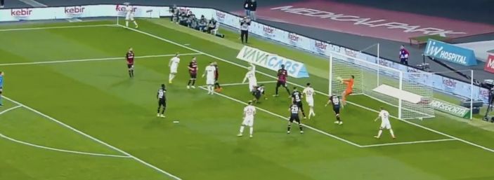 Galatasaray'ın golü VAR'dan döndü