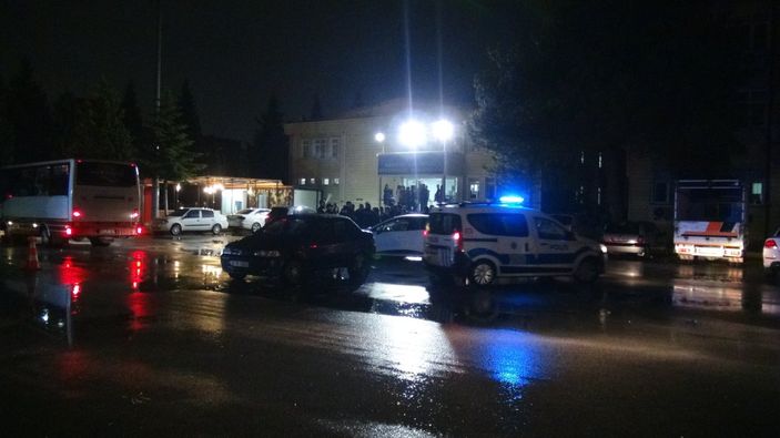 Kocaeli'ndeki düğünde bıçaklı kavga: 3 yaralı