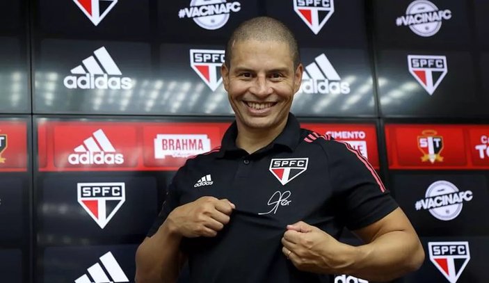 Alex de Souza, Sao Paulo'dan ayrıldı