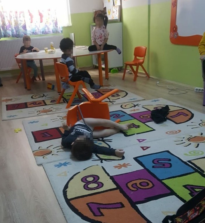 Bilecik'te ikiz çocuğu sandalyeye bağlayan sanıklara ceza