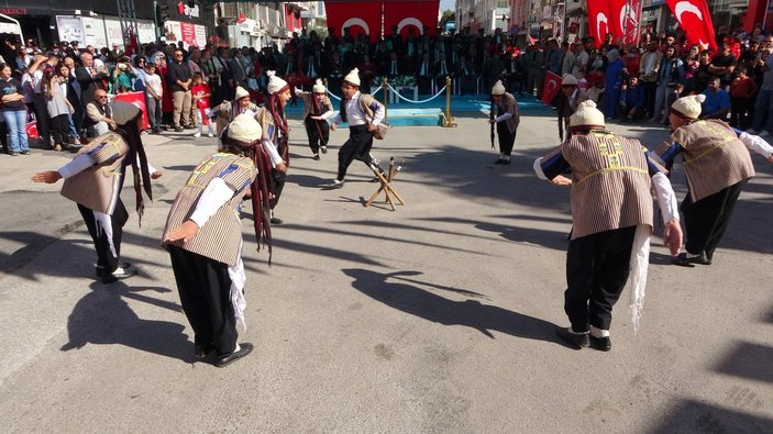 Osmaniye'de bayram coşkusu: Komando gösterisi nefes kesti