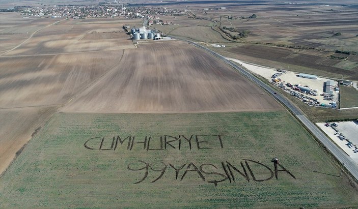 Kırklareli'ndeki çiftçi tarlasına 