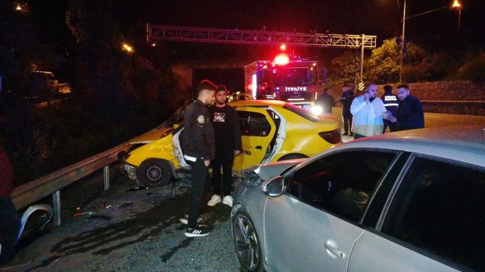 Kocaeli'de taksi ile otomobil çarpıştı: 5 yaralı