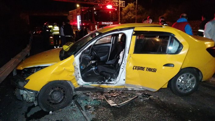 Kocaeli'de taksi ile otomobil çarpıştı: 5 yaralı