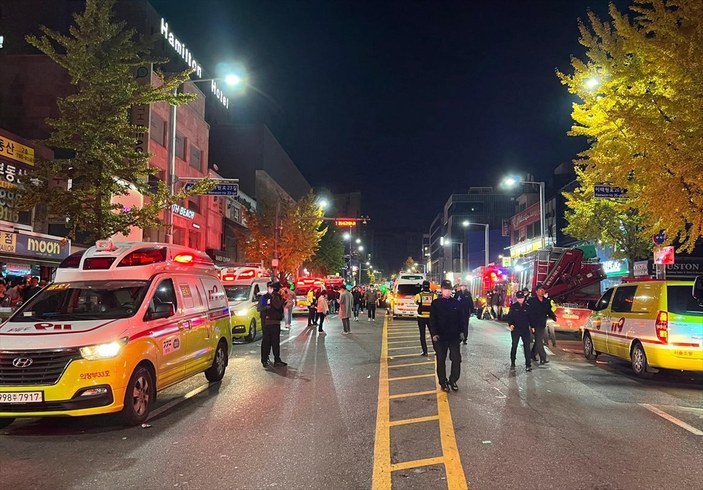 Güney Kore'de Cadılar Bayramı etkinliklerinde 151 kişi öldü