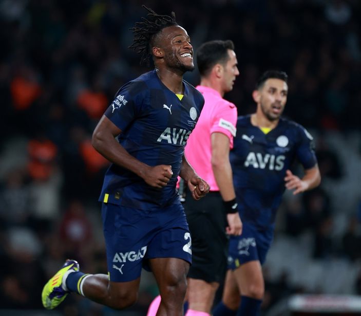 Michy Batshuayi, İstanbulspor'a karşı hat-trick yaptı