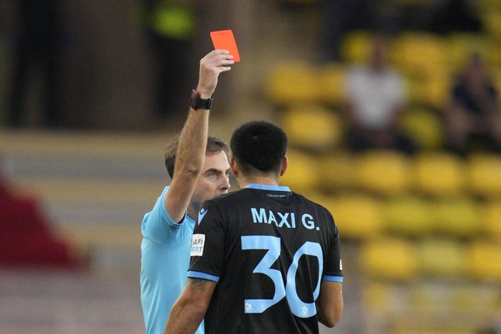 UEFA'dan Maxi Gomez'e 3 maçlık ceza