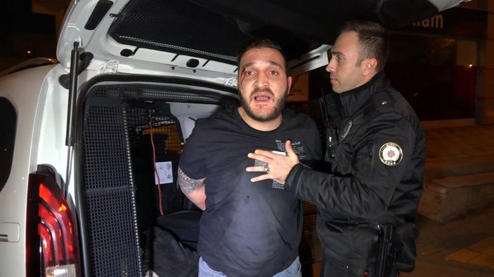 Bursa’da hareketli gece: Polisten kaçarken, kaza yaptılar