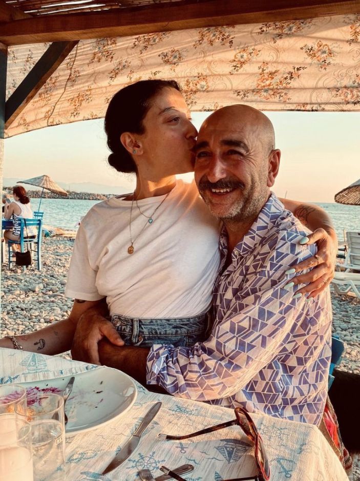 Melike Şahin sevgilisini paylaştı sosyal medya yıkıldı!