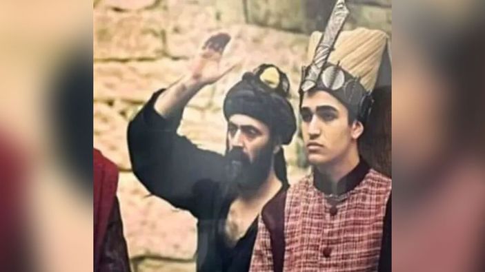 Yalı Çapkını'nın Ferit'i Mert Ramazan Demir'in eski hali şoke etti! 