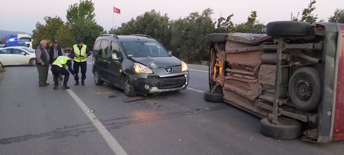 Bursa'da kaza yerine giden muhabir karşısında abisini gördü