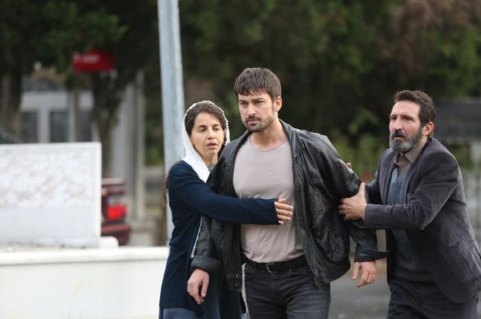 Yürek Çıkmazı dizisi oyuncuları kimler? Yürek Çıkmazı dizisi konusu nedir?