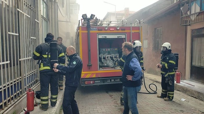 Edirne'de apartmanın içinde hurda yaktı, yangın çıkardı