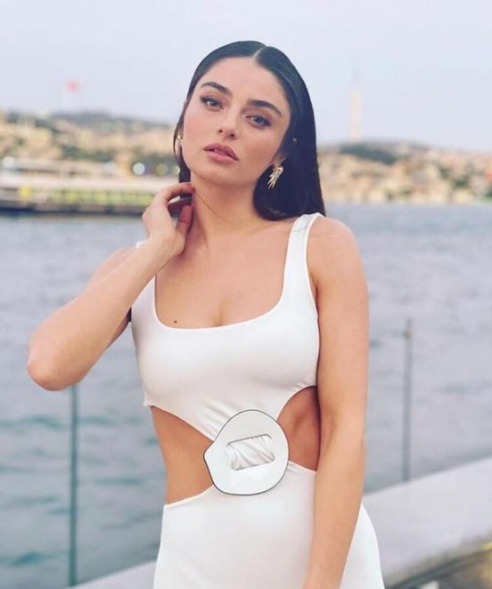 Ayça Ayşin Turan ağladı