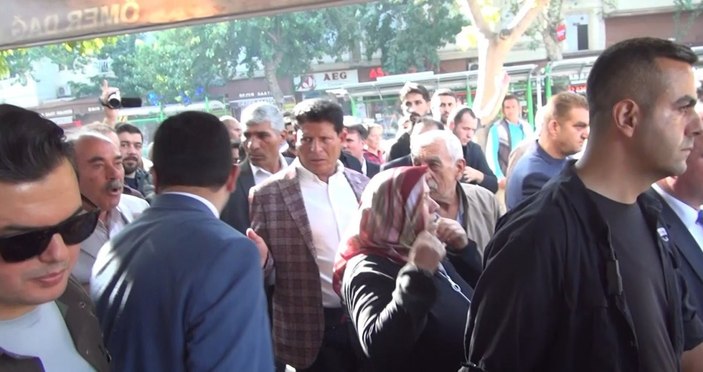 Şanlıurfa'da şehit babasından Ahmet Davutoğlu'na tepki