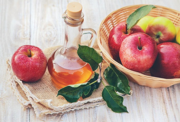 Elma sirkesinin faydaları ve elma sirkesi kullanmanın 20 yolu