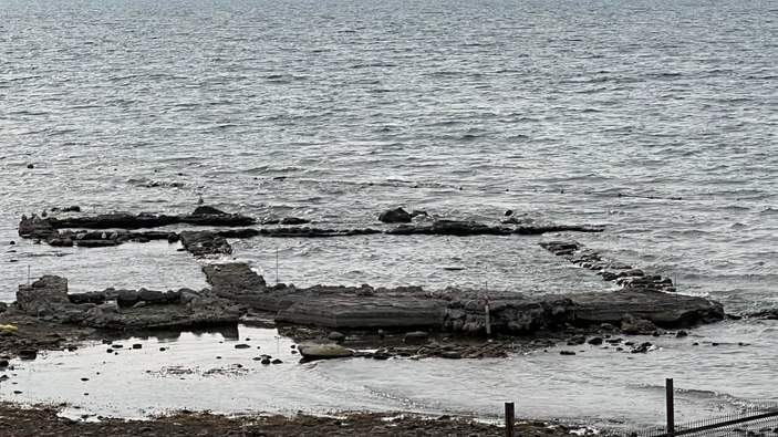 İznik Gölü'ndeki kuraklık bazilikayı gün yüzüne çıkardı