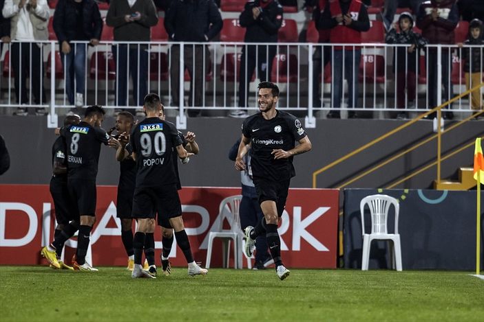 Ümraniyespor, Alanyaspor'u yenerek ilk galibiyetini aldı