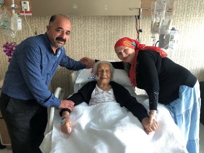 100’üncü yaşını kutlayan Fikriye Nine, eski İstanbul’u anlattı