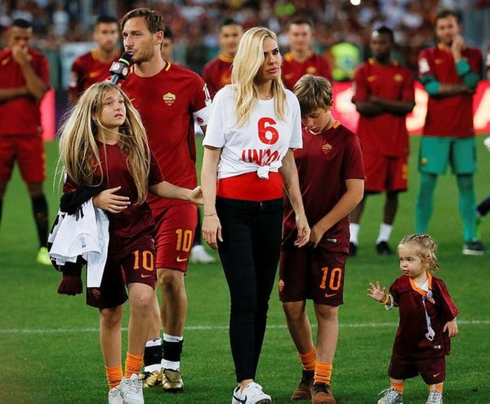 Efsane futbolcu Francesco Totti'yi aldatmıştı! İstediği nafaka ücreti şok yarattı..