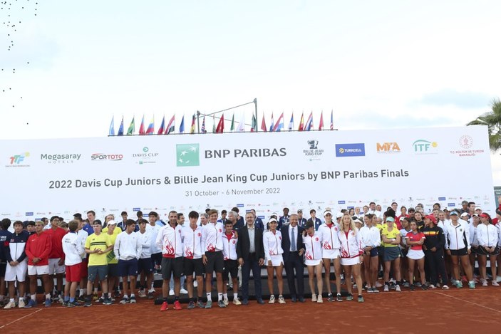 Mehmet Muharrem Kasapoğlu, Antalya'da 4 farklı spor branşını yerinde takip etti