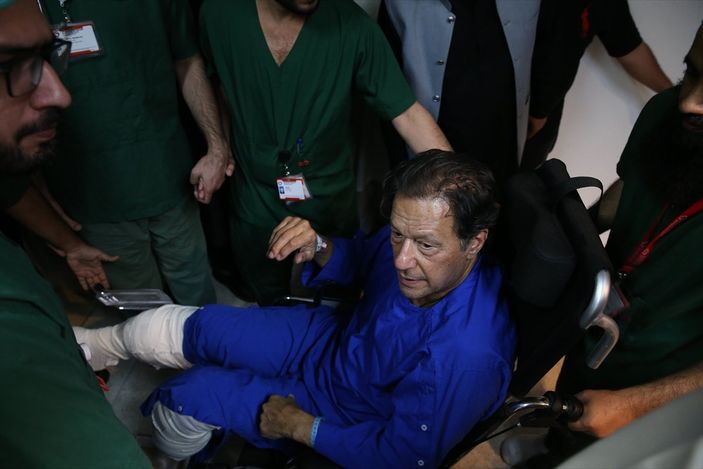 Pakistan'da İmran Han'a yayın yasağı getirildi