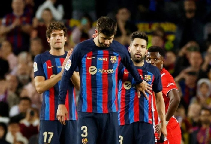 Gerard Pique jübile maçına çıktı