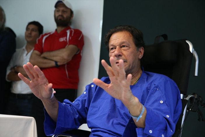 Pakistan'da İmran Han'a yayın yasağı getirildi