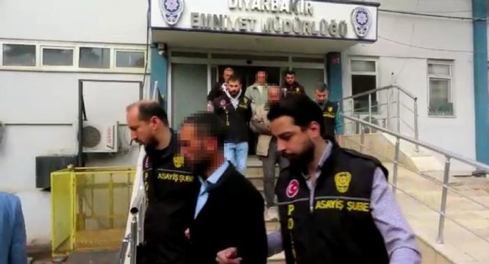 Diyarbakır'da midibüs şoförü katilleri adliyeye sevk edildi