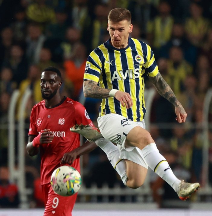 Fenerbahçe, Sivasspor'u tek golle mağlup etti
