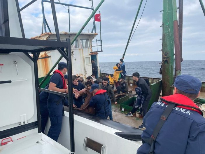 Çanakkale’de 181 düzensiz göçmen kurtarıldı
