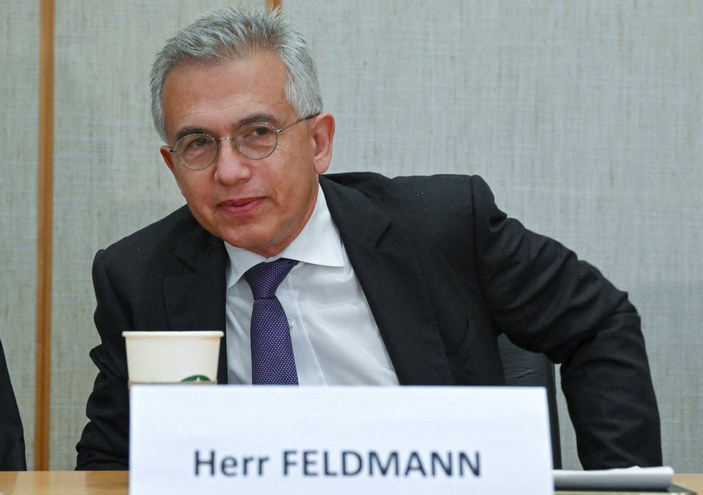 Frankfurt Belediye Başkanı Feldmann'ın görevine referandumla son verildi