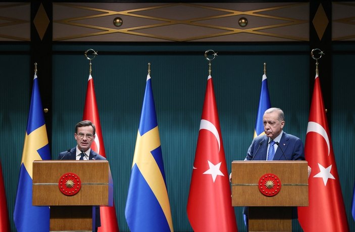 İsveç Başbakanı Kristerssson: Terörle mücadelede büyük adımlar atacağız