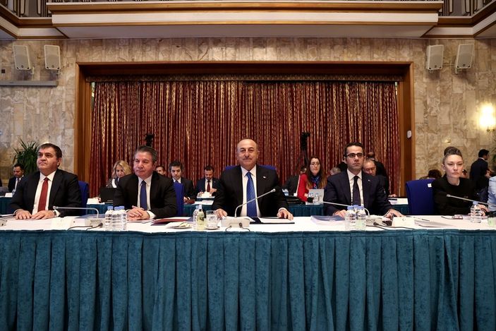 Bakan Çavuşoğlu: Atamaları liyakatle yapıyoruz, sizinki gibi torpil yok