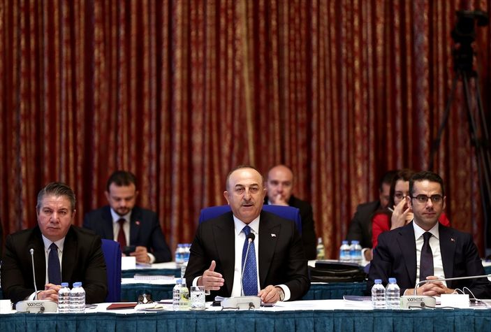 Bakan Çavuşoğlu: Atamaları liyakatle yapıyoruz, sizinki gibi torpil yok