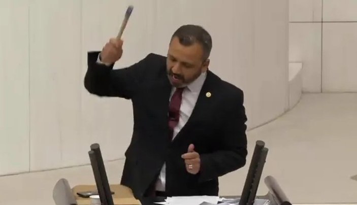Meclis kürsüsüne zarar veren CHP'li Erbay'a 10 bin TL'lik fatura