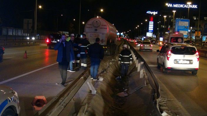 i Kocaeli'de LPG yüklü tanker kaza yaptı