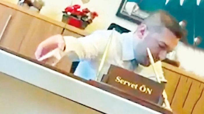 CHP'li Ataşehir Belediyesi Ruhsat Müdürü Servet Ön görevden alındı