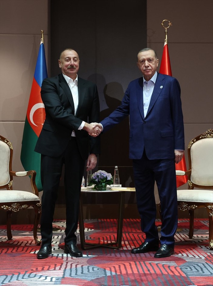 Cumhurbaşkanı Erdoğan, İlham Aliyev ile bir araya geldi