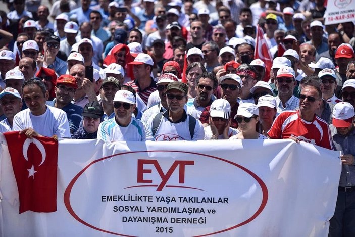 Sadece günler kaldı! EYT son gelişme 2022: O tarihte yürürlükte!