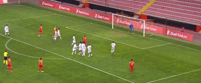 Kayserisporlu Emrah Başsan'dan klas frikik golü