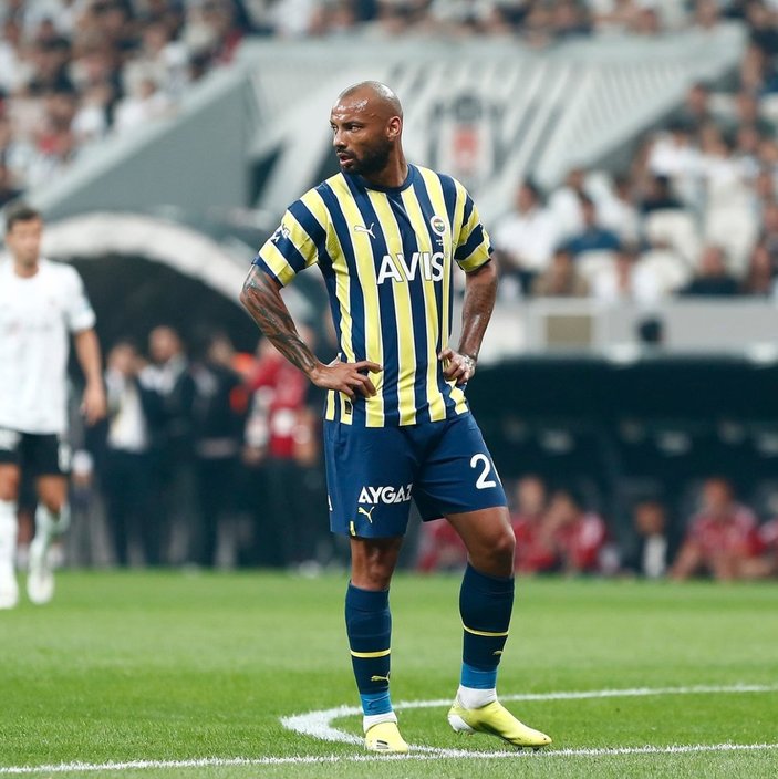 Fenerbahçe'de forvetler kırmızı kart görüyor